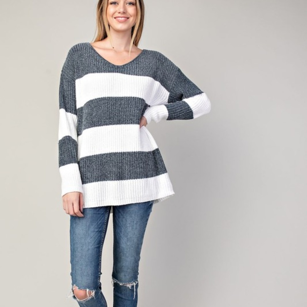 NWT CHENILLE V-NECK BOLD STRIPE SWEATER - Picture 4 of 5